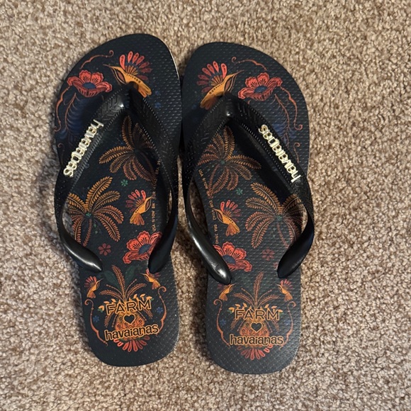 Havaianas Black and Red Floral Sandals - Picture 1 of 4